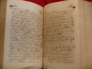 1703 års fantastiska volym. Bara 1329 sidor...